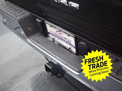 Used 2024 GMC Sierra 2500 SLT w/ SLT Premium Package image 18