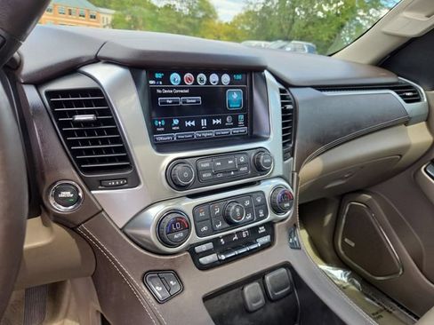 Used 2017 Chevrolet Suburban LT AWD/4WD image 15