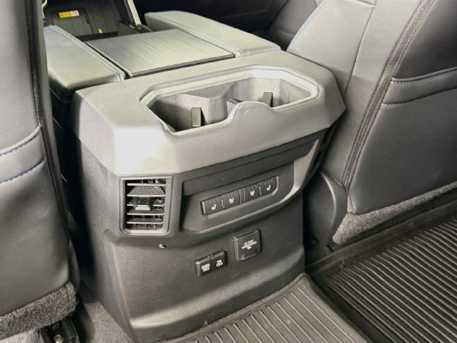 Used 2024 Toyota Tundra Platinum AWD/4WD image 31