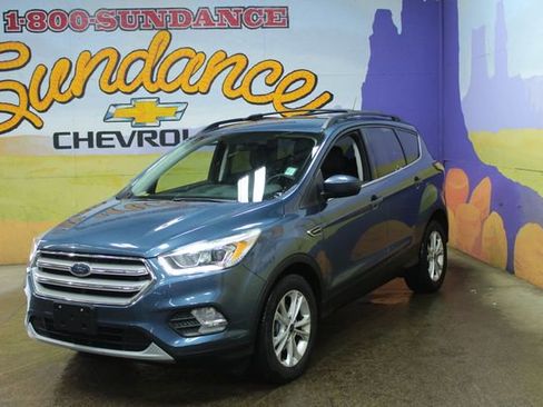 Used 2018 Ford Escape SEL image 2