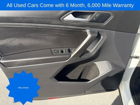 Used 2021 Volkswagen Tiguan SE w/ Panoramic Sunroof Package AWD/4WD image 17