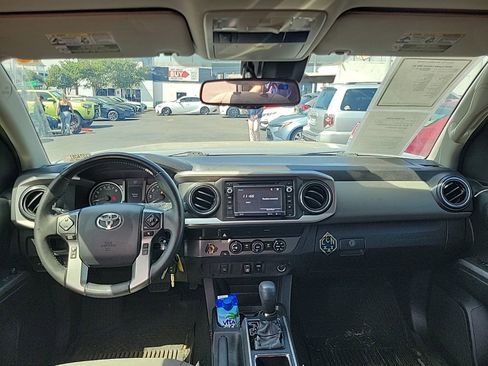 Used 2019 Toyota Tacoma SR5 image 13