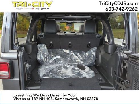 New 2025 Jeep Wrangler Sport S image 23