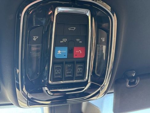 Used 2023 Jeep Grand Cherokee L Summit image 43