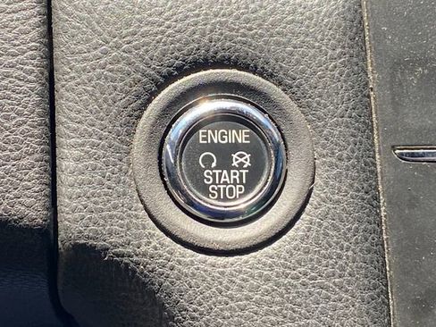 Used 2015 Ford Taurus SEL w/ Equipment Group 201A FWD image 11