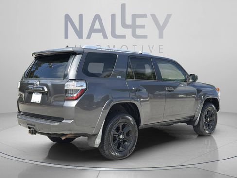 Used 2016 Toyota 4Runner SR5 AWD/4WD image 4