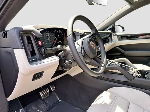 New 2026 Porsche Cayenne S AWD/4WD image 4