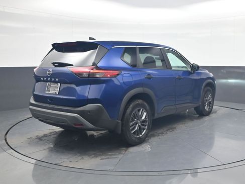Used 2022 Nissan Rogue S image 7