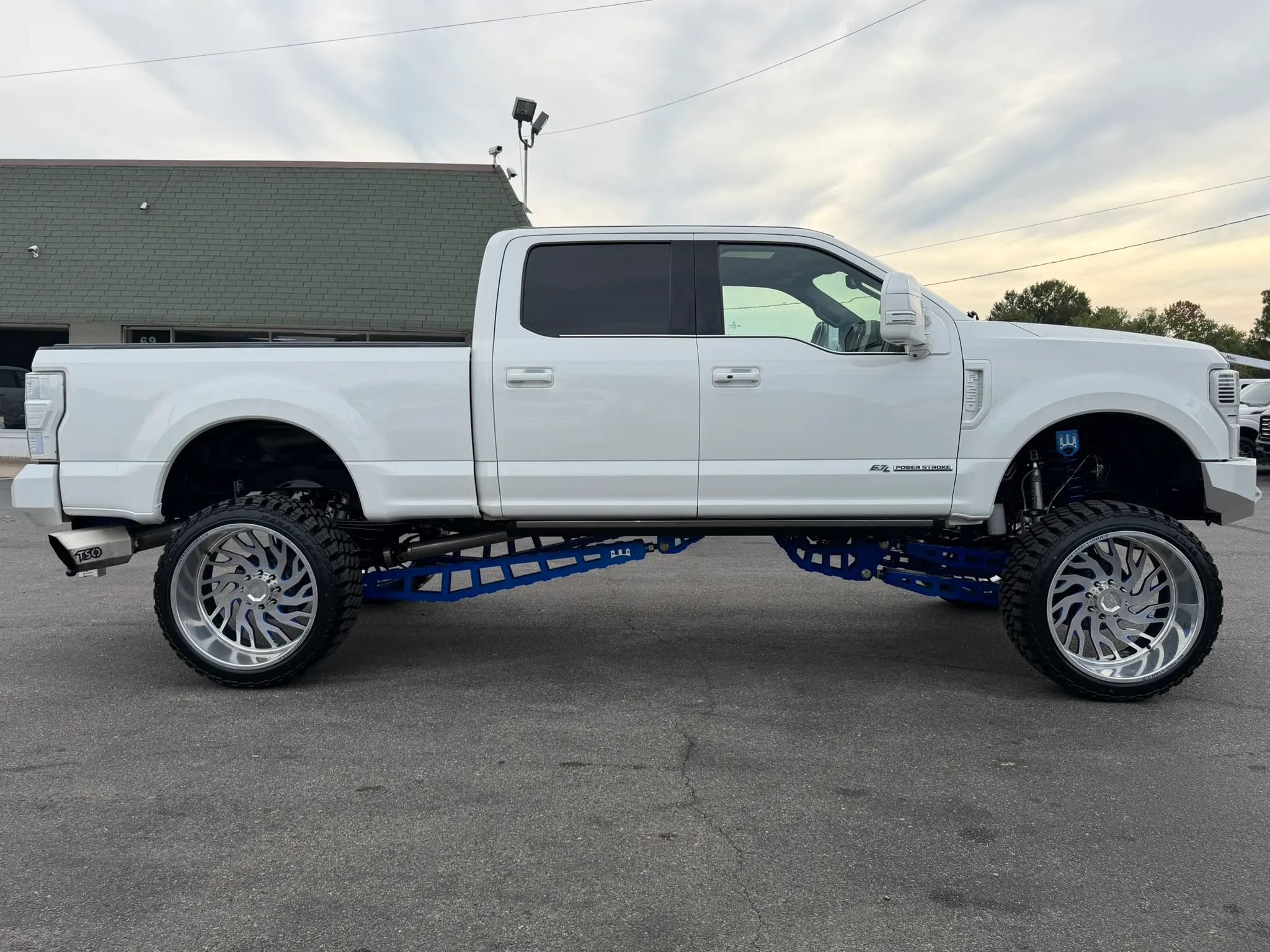 Used 2022 Ford F250 Platinum AWD/4WD image 4