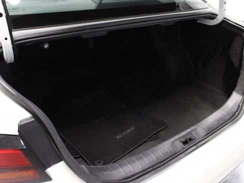 Certified 2024 Nissan Altima 2.5 SV FWD image 14