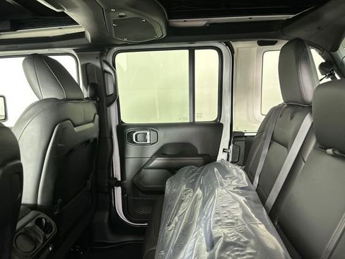 New 2026 Jeep Wrangler Unlimited Rubicon image 13