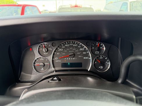 New 2026 Chevrolet Express 2500 Extended RWD image 16
