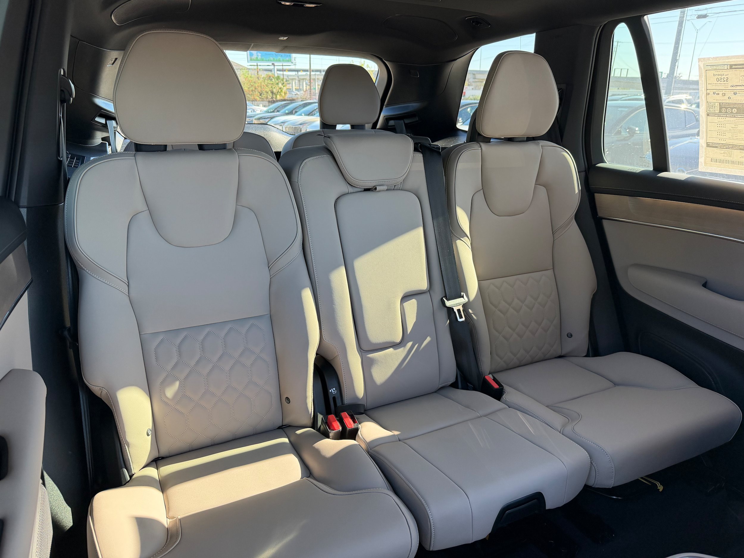 New 2026 Volvo XC90 T8 Plus w/ Protection Package Premier AWD/4WD image 10