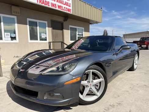 Used 2013 Chevrolet Corvette Coupe w/ 2LT Preferred Equipment Group RWD image 8