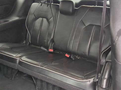 Certified 2019 Chrysler Pacifica Limited w/ S Appearance Package image 29