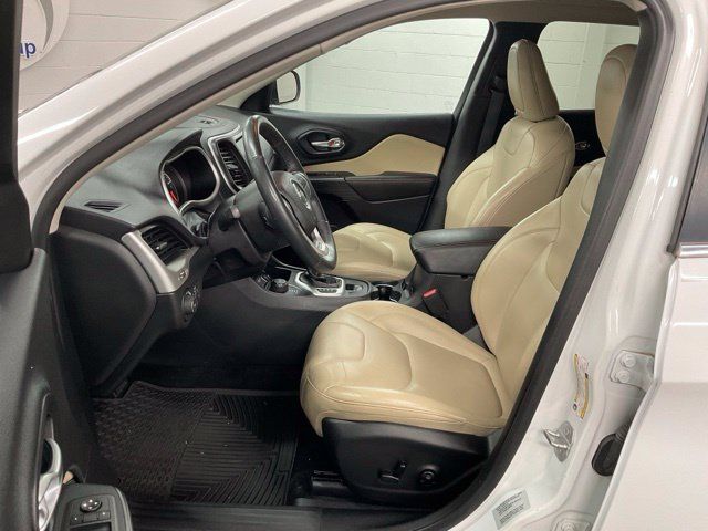 Used 2016 Jeep Cherokee Limited AWD/4WD image 22