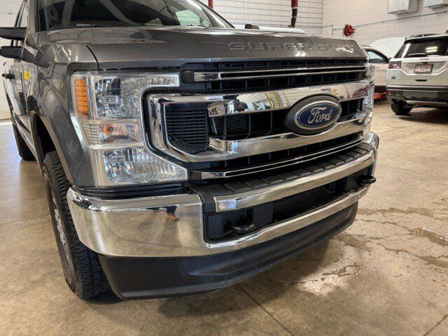 Used 2022 Ford F250 XLT AWD/4WD image 2