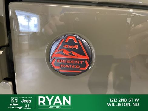 New 2026 Jeep Gladiator Mojave w/ Technology Group AWD/4WD image 12