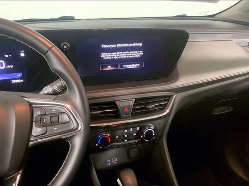 Used 2025 Buick Encore GX Preferred FWD image 6