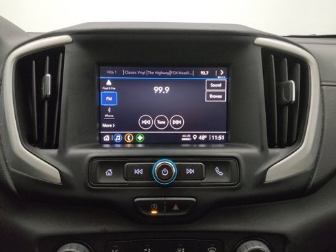 Used 2024 GMC Terrain SLE image 25