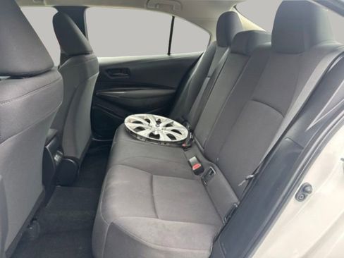 Used 2025 Toyota Corolla LE FWD image 28