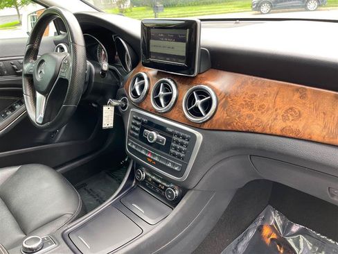 Used 2015 Mercedes-Benz GLA 250 4MATIC image 91
