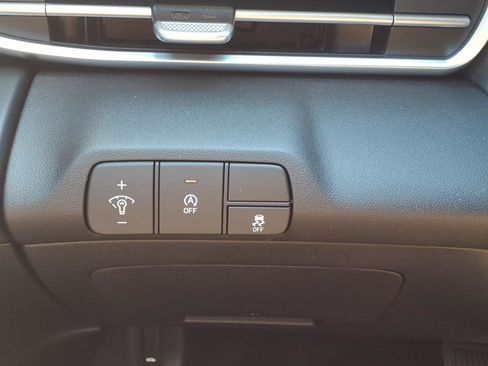 New 2026 Hyundai Elantra SE FWD image 12
