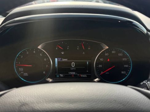 Used 2019 Chevrolet Traverse LT FWD image 8