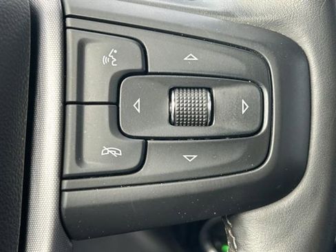 Used 2025 GMC Sierra 1500 SLT image 15