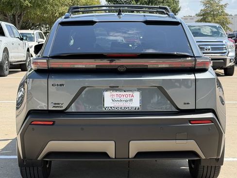 Used 2026 Toyota C-HR AWD/4WD image 5