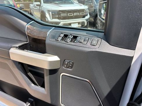 Used 2022 Ford F250 Lariat w/ Tremor Off-Road Package AWD/4WD image 22
