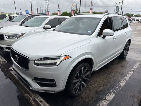 Used 2018 Volvo XC90 T6 Momentum w/ Convenience Package image 1