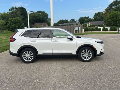 Used 2024 Honda CR-V EX image 2