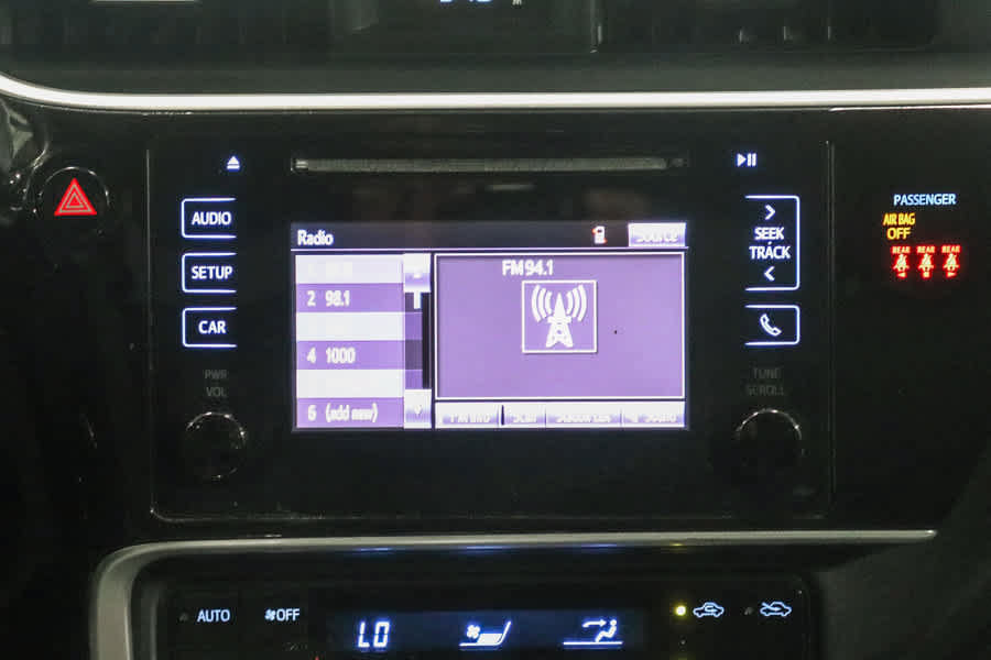 Certified 2019 Toyota Corolla LE FWD image 17