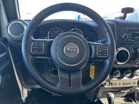 Used 2018 Jeep Wrangler Unlimited Sahara w/ Connectivity Group image 14