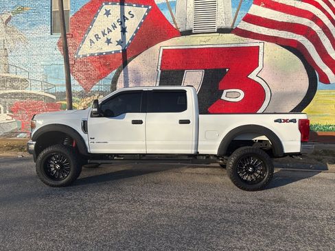 Used 2020 Ford F250 XLT image 3