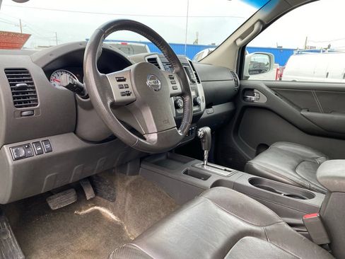 Used 2013 Nissan Frontier PRO-4X AWD/4WD image 8