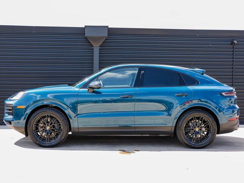 Certified 2026 Porsche Cayenne Coupe AWD/4WD image 2