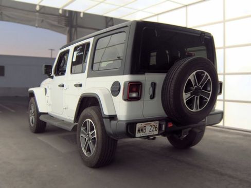 Certified 2023 Jeep Wrangler Unlimited Sahara w/ Cold Weather Group AWD/4WD image 4