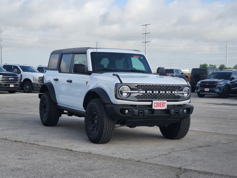 New 2026 Ford Bronco Badlands w/ Sasquatch Package AWD/4WD image 2