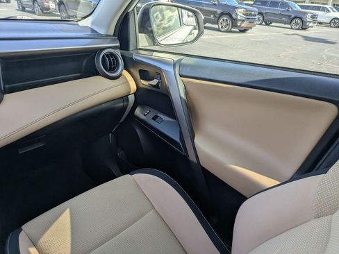 Used 2017 Toyota RAV4 XLE FWD image 18