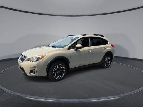 Used 2017 Subaru Crosstrek 2.0i Premium AWD/4WD image 4