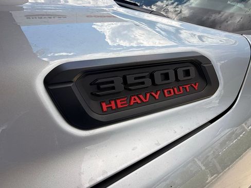 New 2026 RAM 3500 Tradesman AWD/4WD image 32