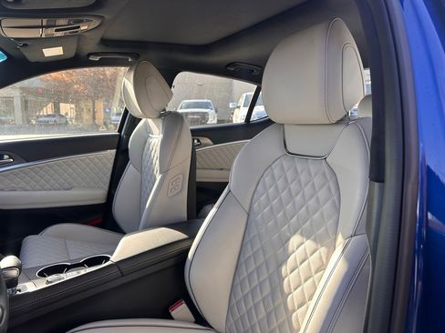 Used 2025 Genesis G70 3.3T Advanced w/ Sport Prestige Package image 25