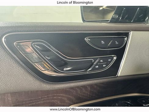 Certified 2022 Lincoln Navigator L Reserve AWD/4WD image 38