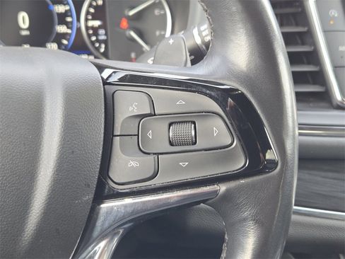 Used 2024 Buick Enclave Premium image 25