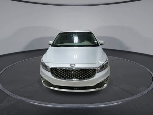 Used 2018 Kia Sedona SX Limited image 3