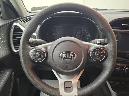 Used 2020 Kia Soul LX FWD image 15