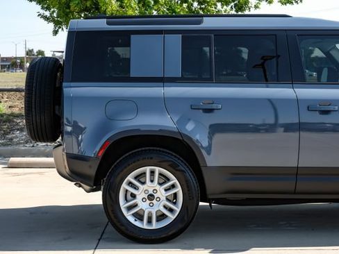 Used 2026 Land Rover Defender 110 S AWD/4WD image 9