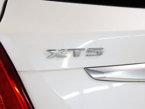 Used 2019 Cadillac XT5 Luxury image 12